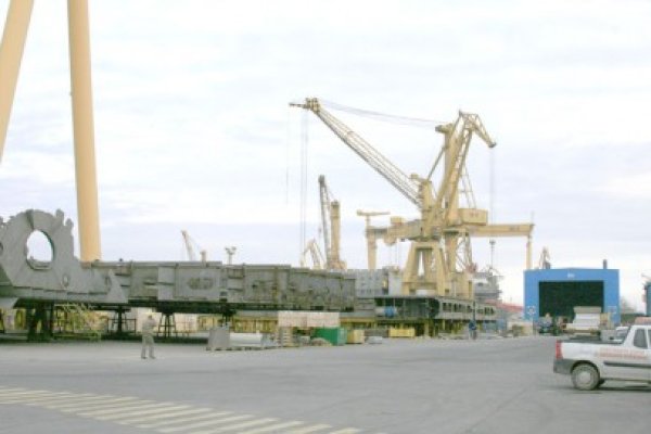 Disperată că ar putea pierde contractul pentru repararea navei Flaminia, conducerea DMHI pune presiune pe instituţiile statului